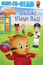 Daniel Plays Ball: Ready-To-Read Pre-Level 1 by Testa, Maggie